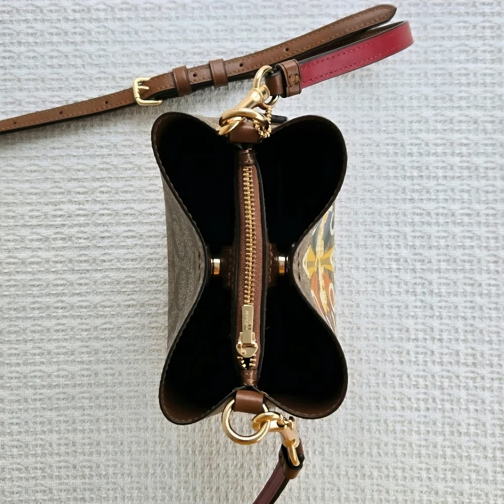 Coach Mini Town Bucket Bag with Cardholder Case In Coach Radial Rainbow - NWOT - Picture 4 of 12